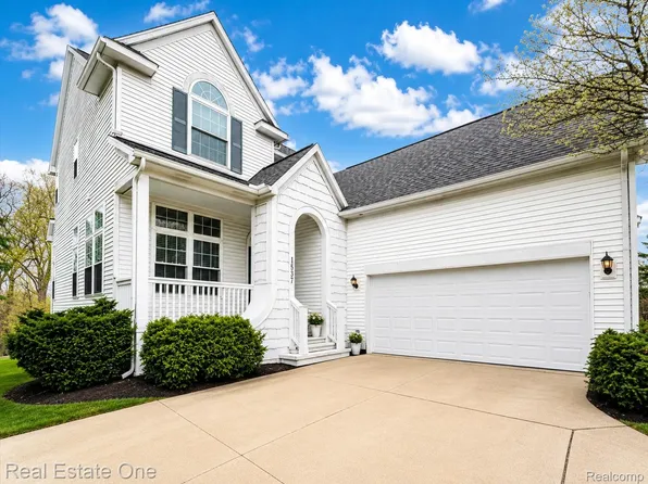 1537 Chapleau Dr, Ann Arbor, MI 48103