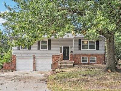 614 NW Fair Ln, Lees Summit, MO, 64063