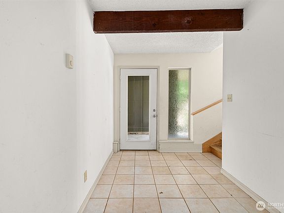 5th image of 2123 Wecoma Place