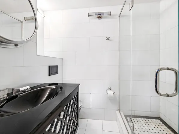 150 Central Park South image 6 of 10