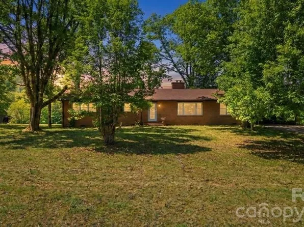 2977 Highway 64 W, Hayesville, NC 28904