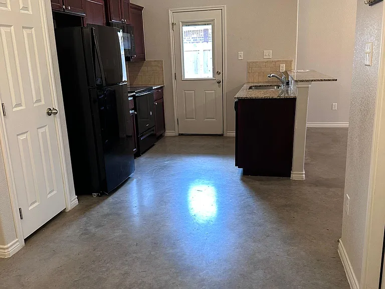 1239 Liberation Ln #B — Photo 6