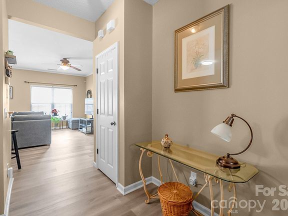 5th image of 2714 Mill Valley Ct