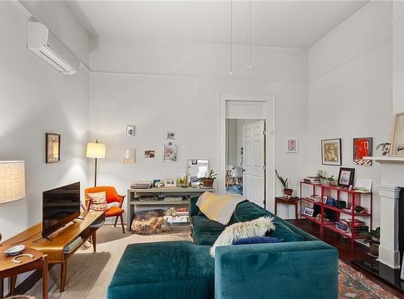 4th image of 2622 Lapeyrouse St
