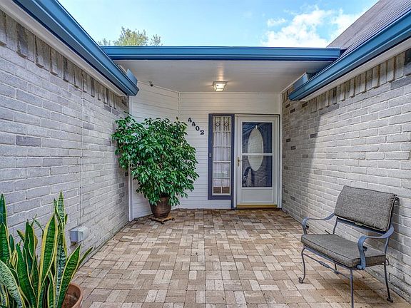 4th image of 4402 Plover Dr