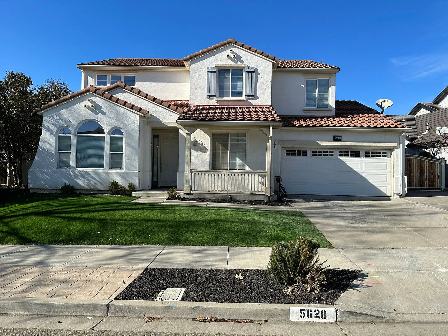 5628 Leitrim Way photo 1