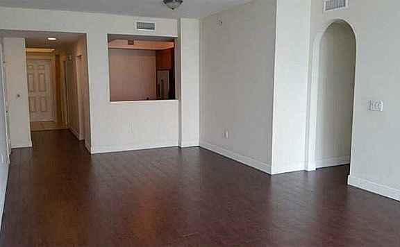 4th image of 3330 NE 190th St APT 608