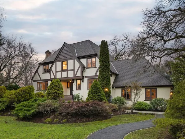 3400 Upper Terrace Rd, Oak Bay, BC V8R 6E6