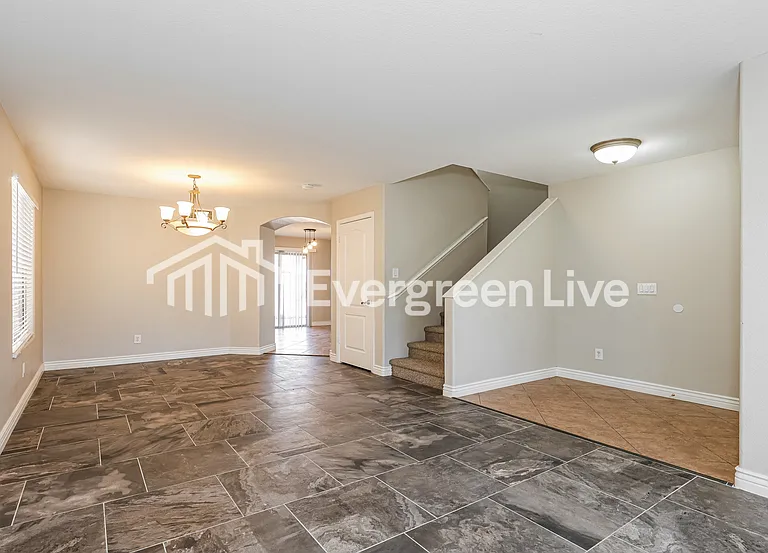 12432 W San Miguel Ave — Photo 3