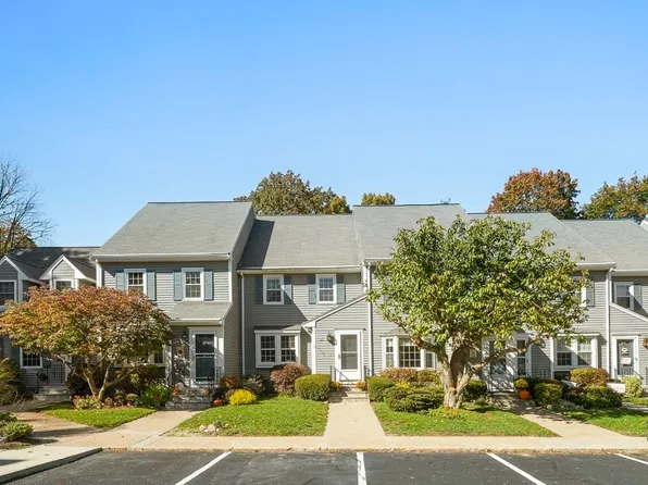 21 Washington Grn, East Walpole, MA 02032