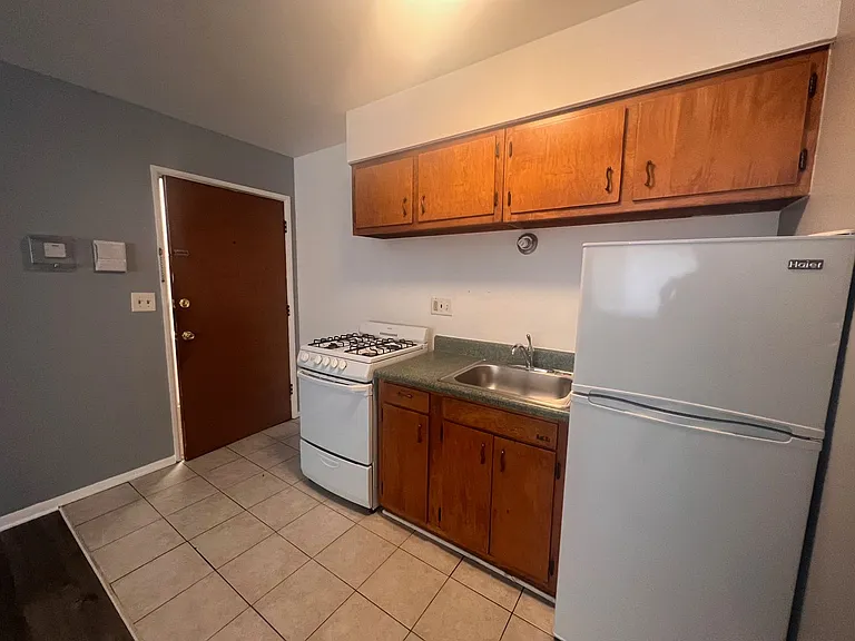 1517 E Royall Pl — Photo 11