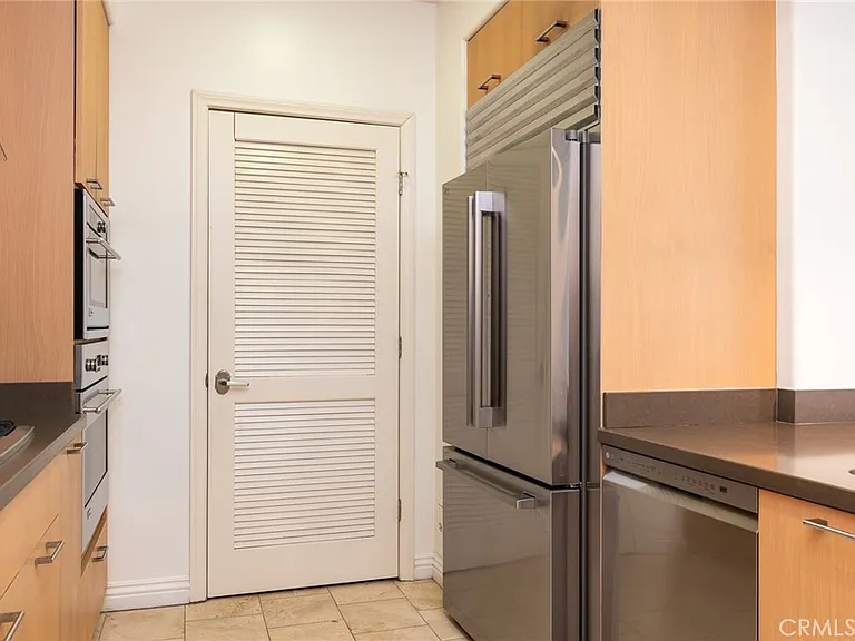 268 Caruso Ave — Photo 18