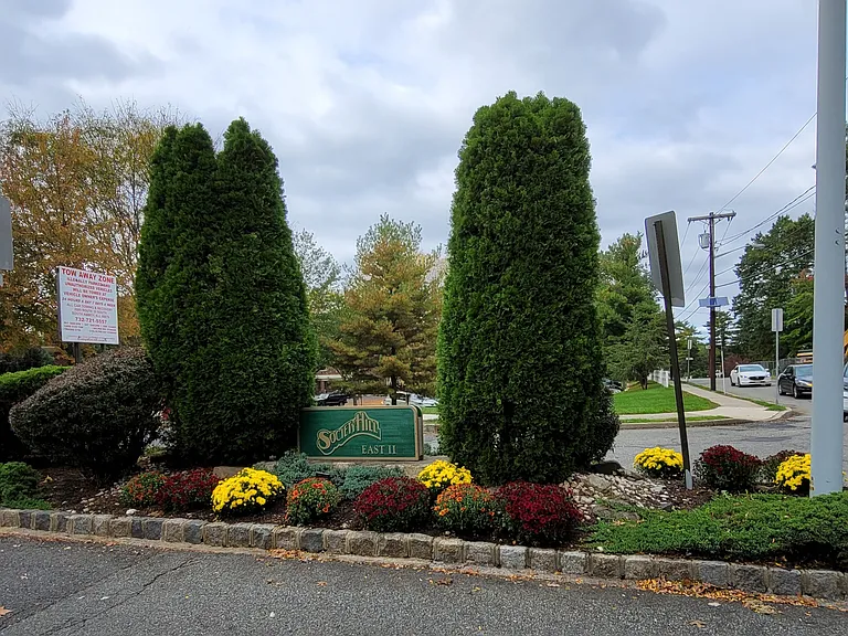 433 Danbury Ln #433 — Photo 5