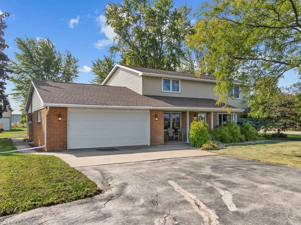 W2793 Evergreen Dr, Appleton, WI 54913