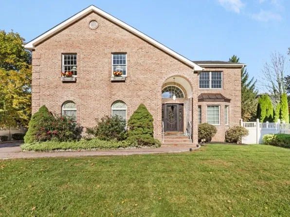 6 Cooper Ave, Roseland Boro, NJ 07068