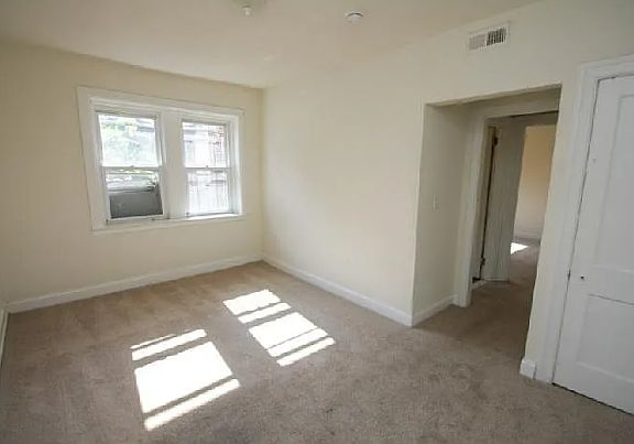 5th image of 1260 Oak Lane Ave #J