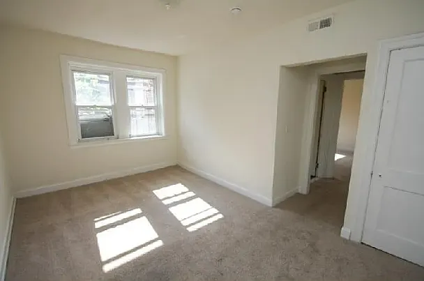1260 Oak Lane Ave #J — Photo 3
