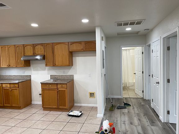 5th image of 24593 Monterey Ave #B