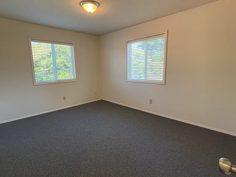 2727 S Sterling Ave #G — Photo 17