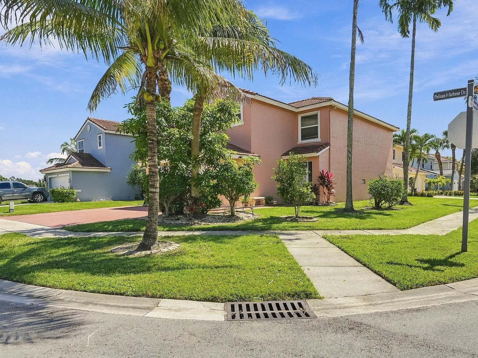 4 bed, 2.5 bath, 1843 sqft, $4,500 — Photo 3