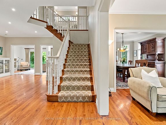 5th image of 39 Rockingham Dr