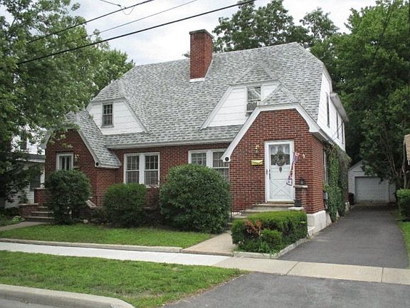 2 Grace Ave