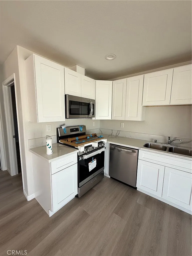 2 bed, 700 sqft, $2,495 — Photo 3