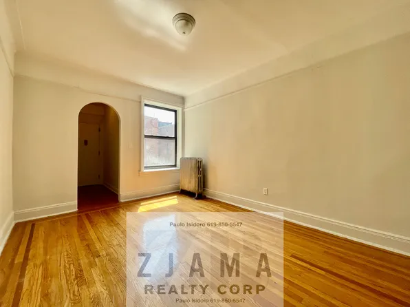 2616 Beverly Road image 1 of 6