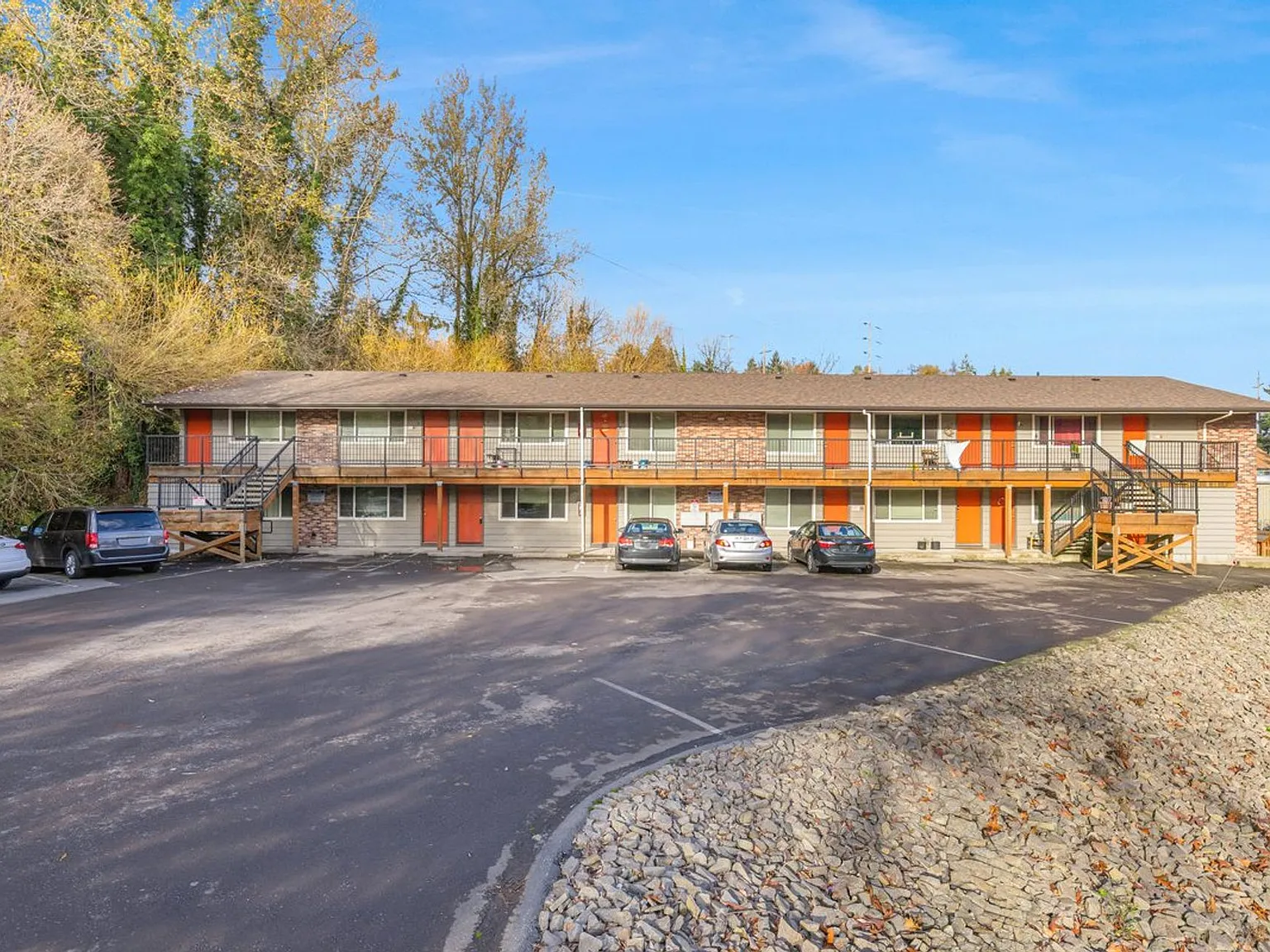 Cozy 1-Bedroom In Sw Portland Location! Available Now! — Photo 4