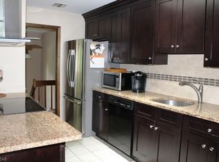 8 Cardinal Dr, Hackettstown, NJ 07840