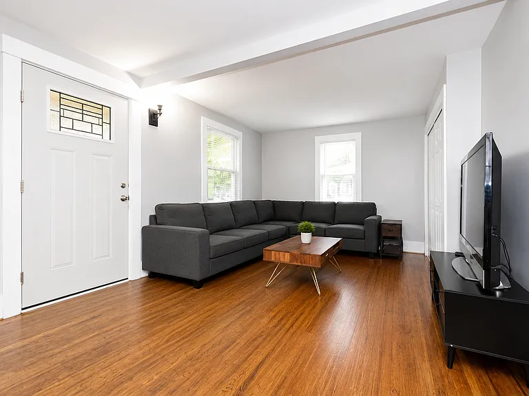 433 Atwood St — Photo 9