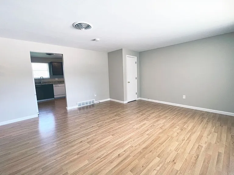 7535 Otis St — Photo 4
