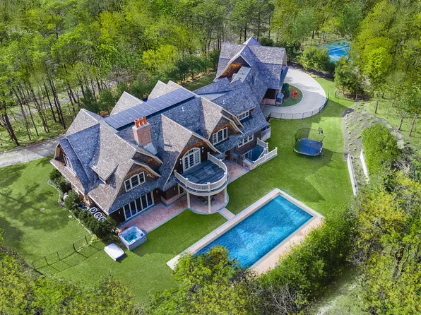 https://photos.zillowstatic.com/fp/08e71421e9a2d602fa9da9c01d0bc2dc-p_e.webp