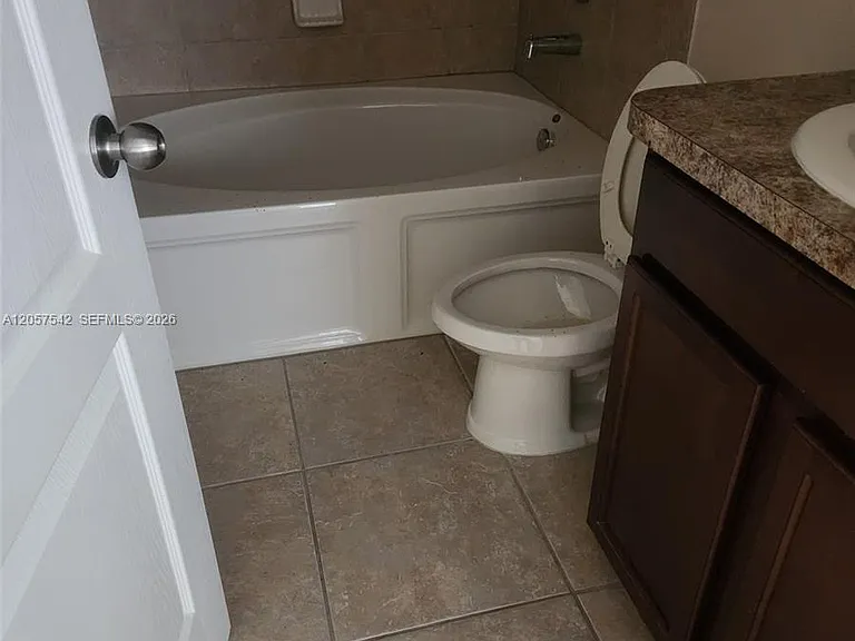 330 Carina Cir #330 — Photo 7
