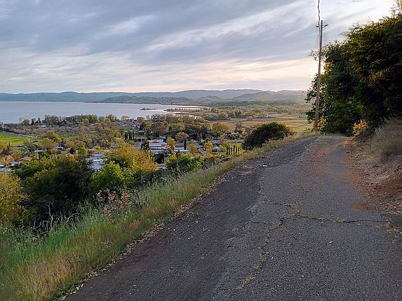 Looking down Butte St @ 7153