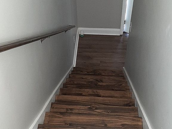3rd image of 553 Griffin St NW