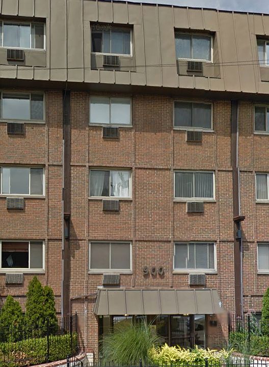 1st image of 900 W Fullerton Ave APT 4C