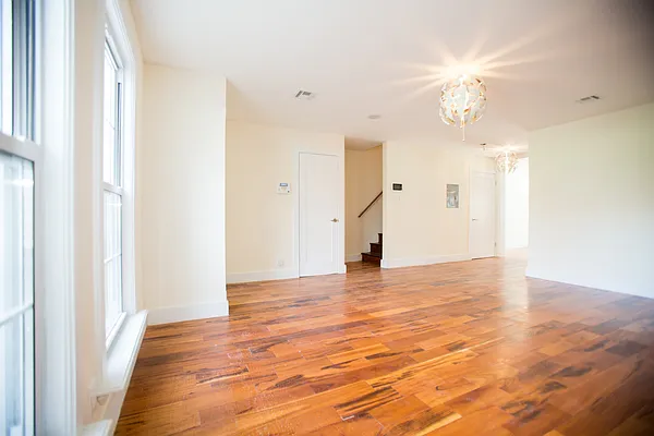 Sold by Massada Home Sales Inc | media 10