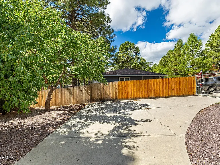 1535 E Appalachian Rd — Photo 30