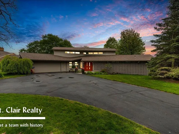 560 N Riverside Ave, Saint Clair, MI 48079