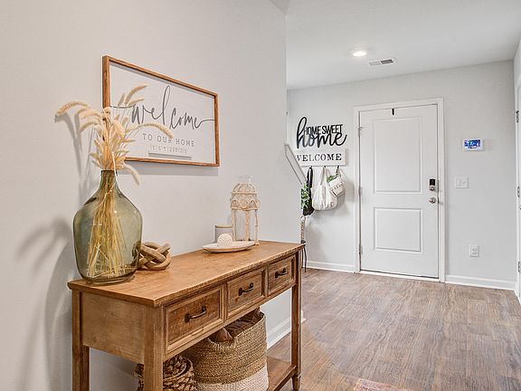 3rd image of 119 Gaura Ln