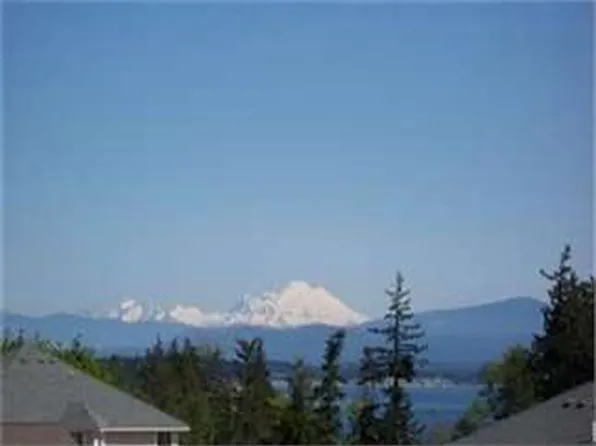 1058 Saint Moritz Ct, Camano Island, WA 98282