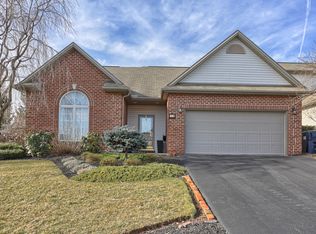 31 Fairfax Ln, Annville, PA 17003