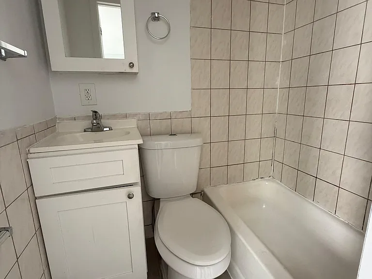 76-78 N 1st St #2 — Photo 7