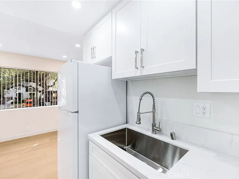 333 Riverdale Dr #17 — Photo 7