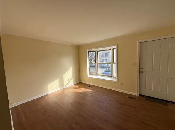 6 Ashkirk Pl, Newark, DE 19702