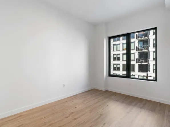 161 Lenox Road image 7 of 10