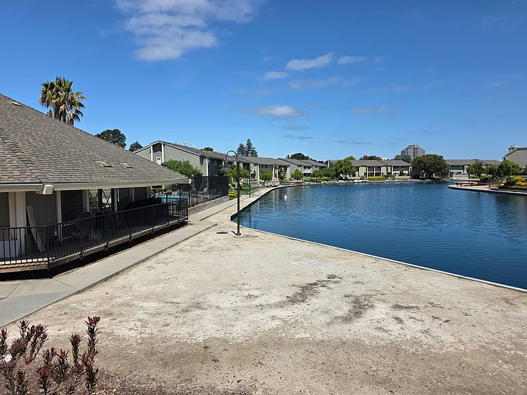 822 Juno Ln — Photo 15