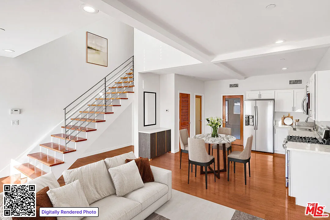 Building Photo - 1411 Cloverfield Blvd #B