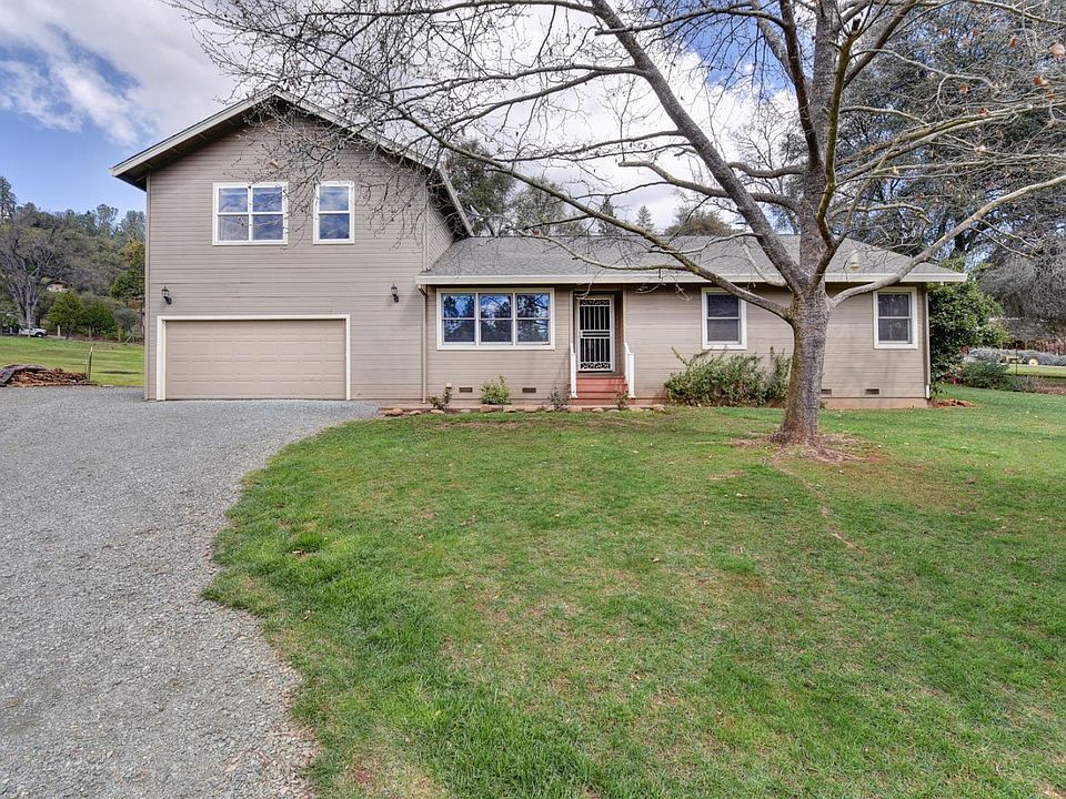 1st image of 19851 Meadowood Ct